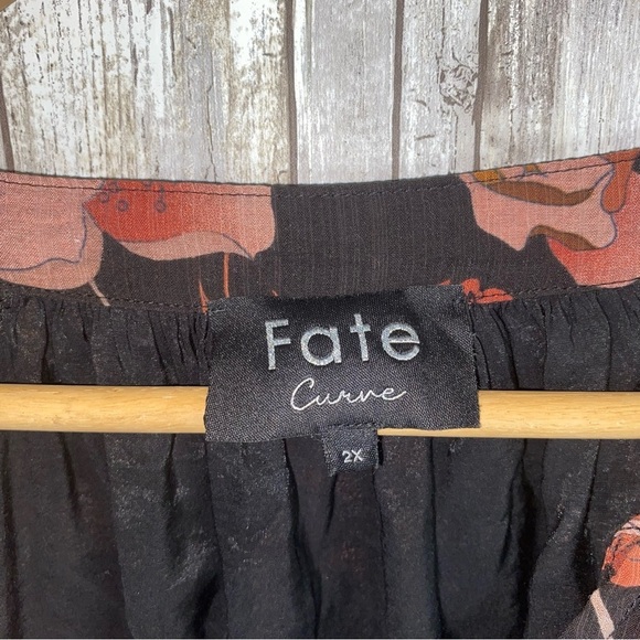 Fate Cammie Black Floral Button Blouse - Picture 6 of 7